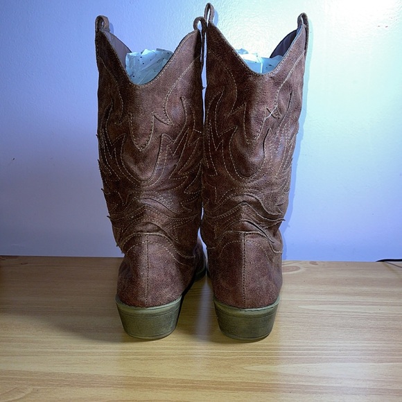 Mens pointed toe cowboy boots - Picture 2 of 4